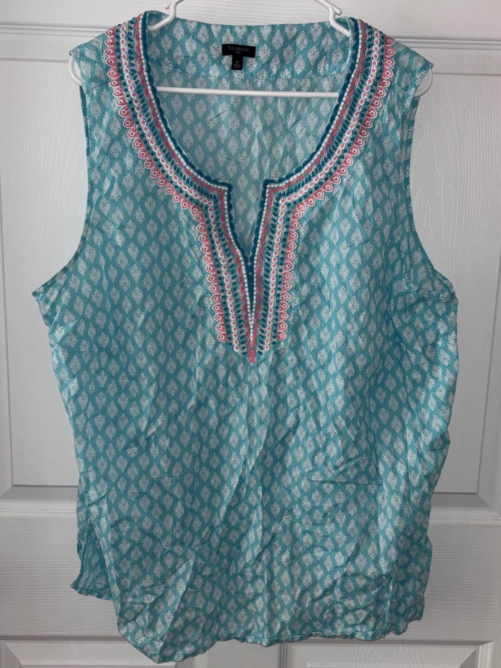 Talbots Sleeveless Embroidered Blue Notch-Neck Shell Sz 3x